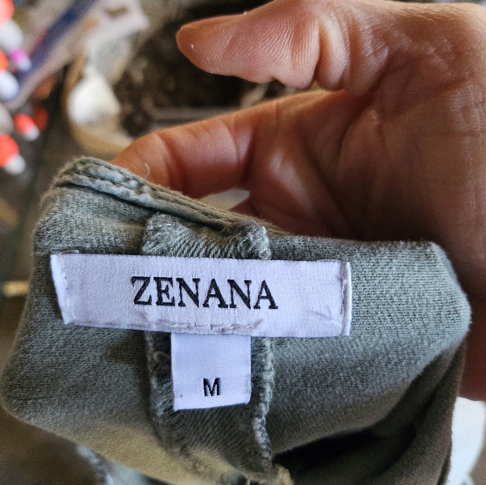 Zenana Outfitters Olive Green Romper with Brand Tag - Picture 3 of 3